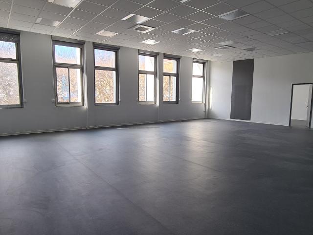 Local commercial 185 M2