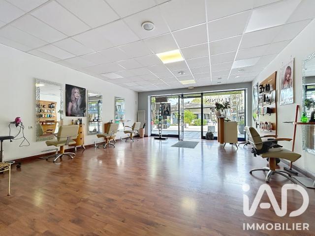 Local commercial 110 m²