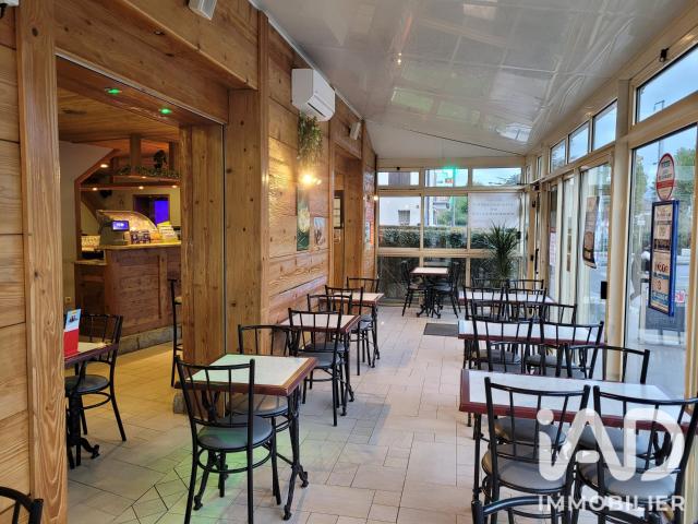 Local commercial 115 m²