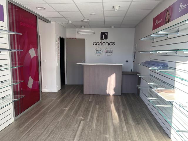 Local commercial 120 m2 à Roquebrune sur Argens