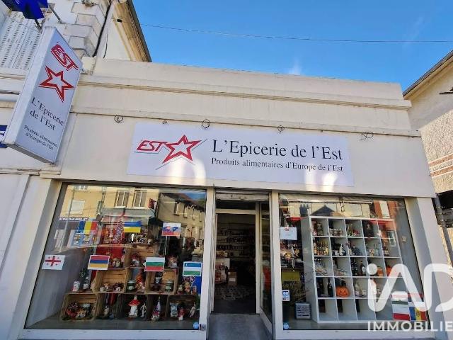 Local commercial 120 m²