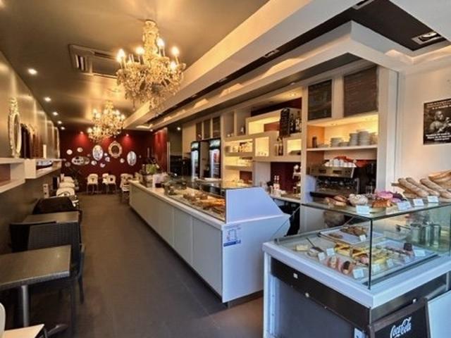 Local commercial 122 m²