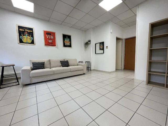 Local commercial 13008