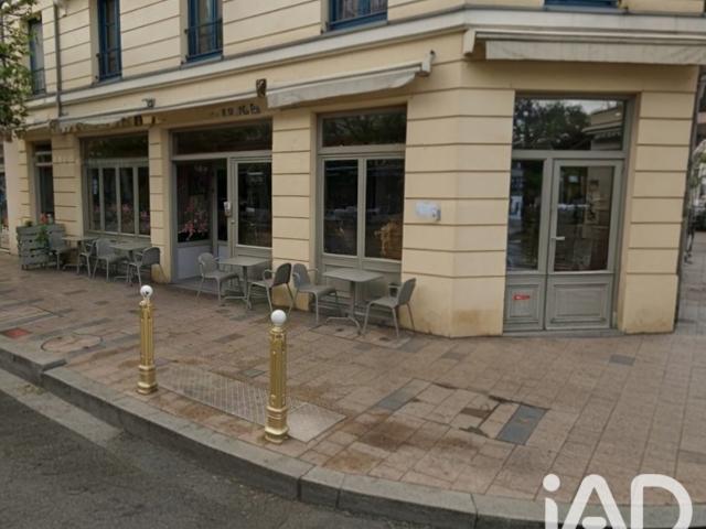 Local commercial 130 m²