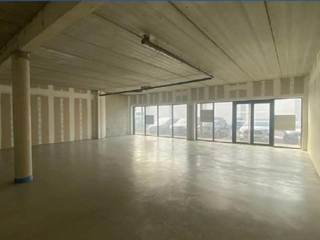 Local commercial 132m ²
