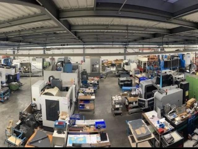 Local commercial 1 125 m²