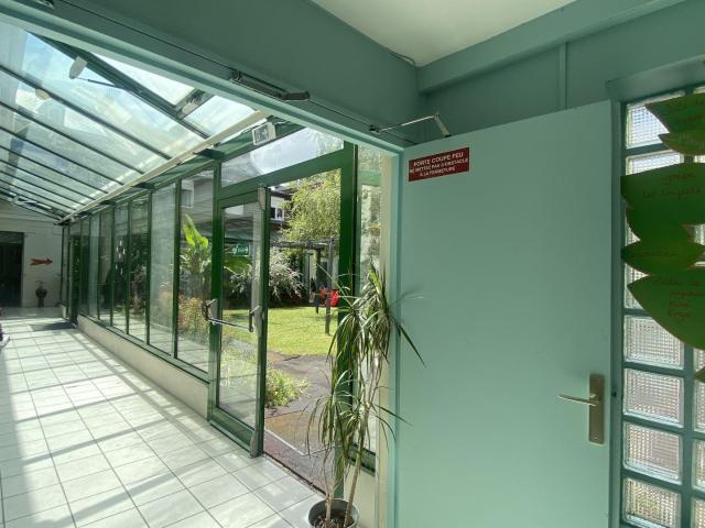 Local commercial 1 450 m²