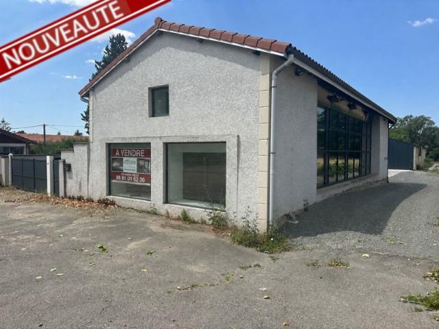 Local Commercial 256m2, emplacement stratégique exceptionne. 256m² Feurs