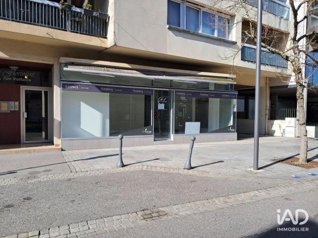 Local commercial 294 m²