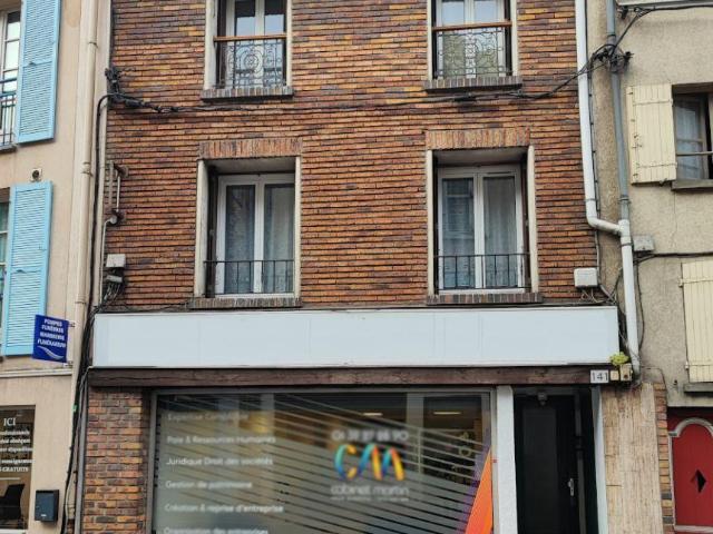 Local commercial 213 m²