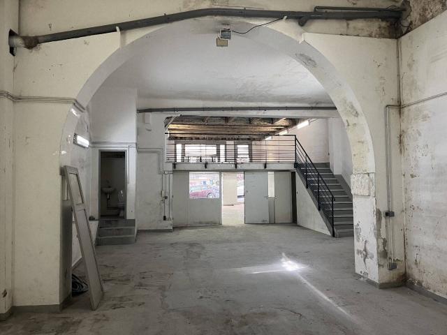 Local Commercial 215