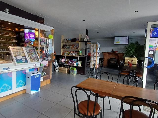 Local commercial 218 m²