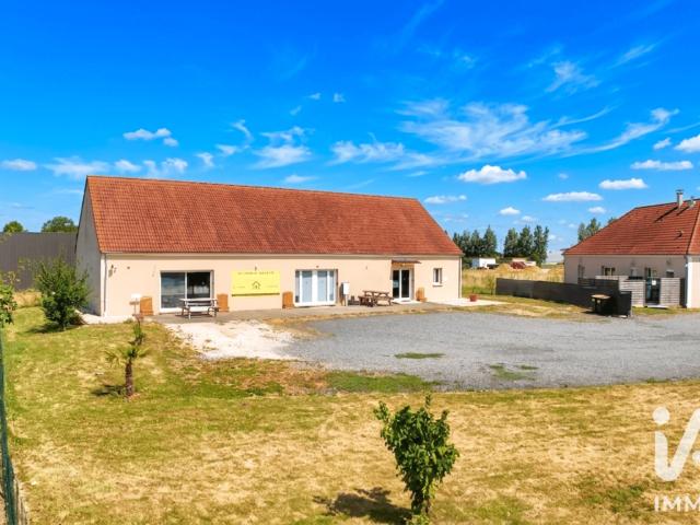 Local commercial 218 m²