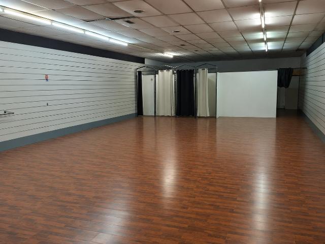 local commercial 220 m2 centre ville