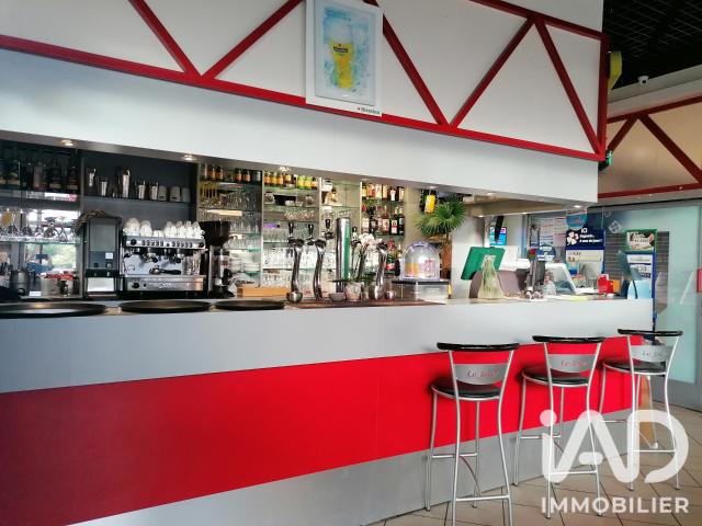 Local commercial 225 m²
