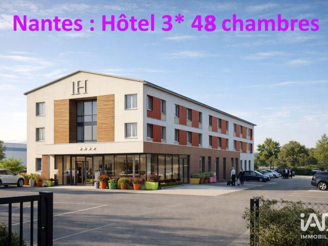 Local commercial 2 400 m²