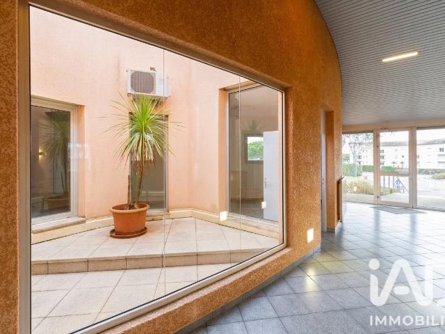Local commercial 348 m²