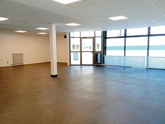 Local Commercial 348 m²