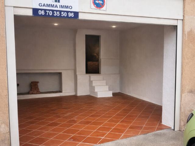 Local commercial 35 m2 visibilité optimale Avenue Saint Antoine
