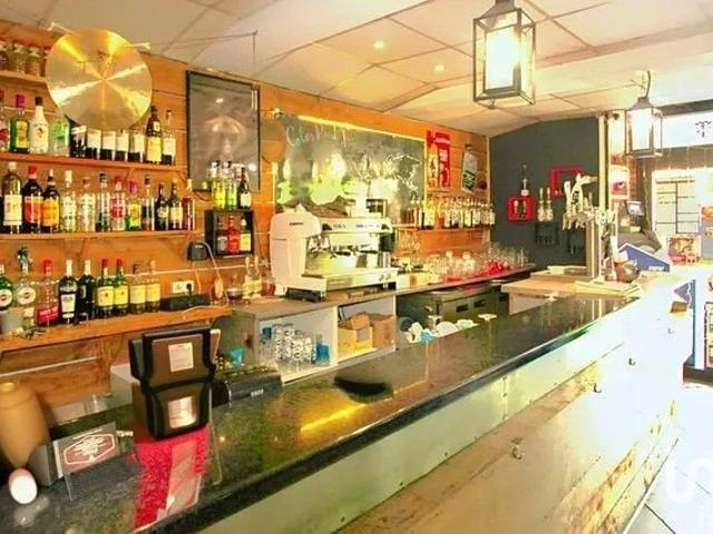 Local commercial 300 m²