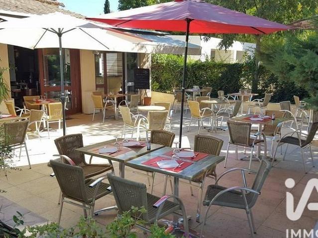 Local commercial 300 m²