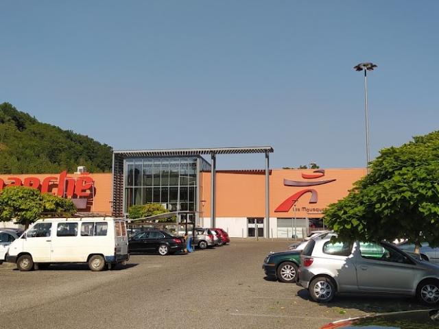 Local Commercial 311m² environ