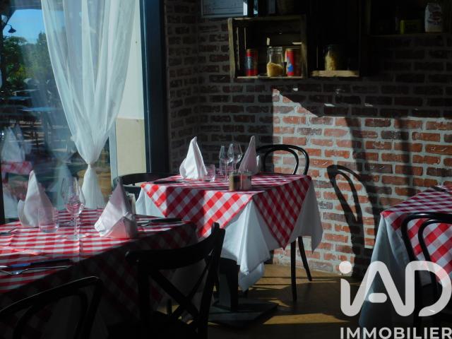 Local commercial 318 m²