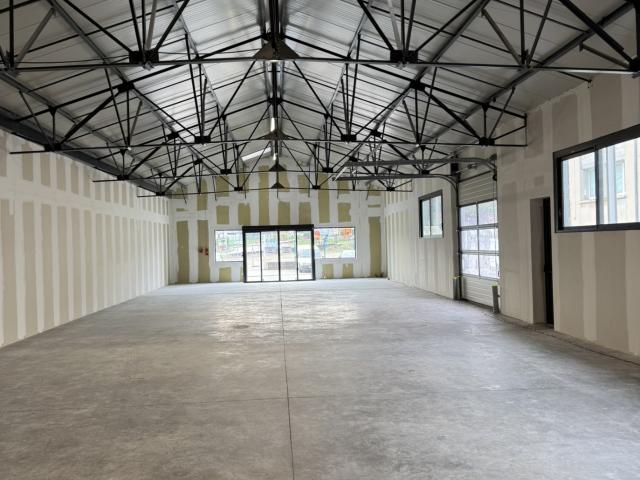 Local commercial 325 m2