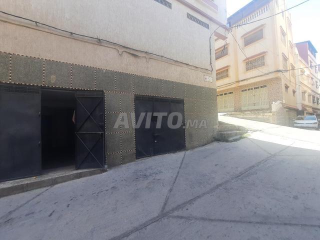 Local commercial 4000 dh
