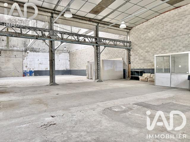 Local commercial 575 m²
