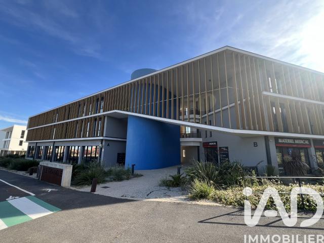 Local commercial 64 m²