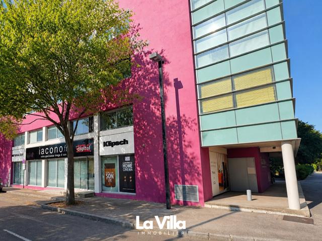 Local commercial 660 m2