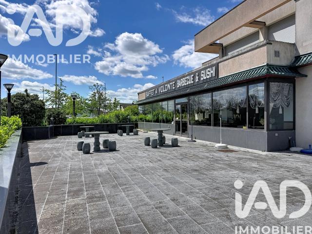 Local commercial 680 m²