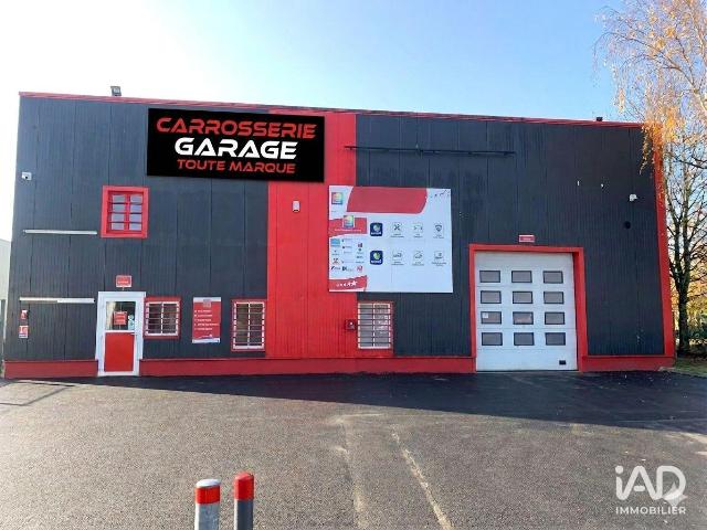 Local commercial 690 m²