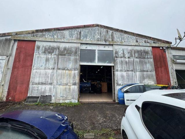 Local Commercial 692