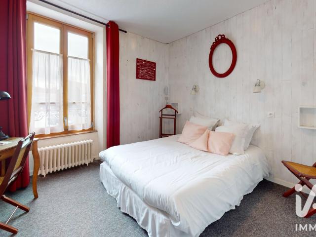 Local commercial 606 m²