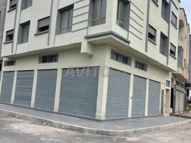 Local neuf pour commerce stockage/entrepôt bureaux