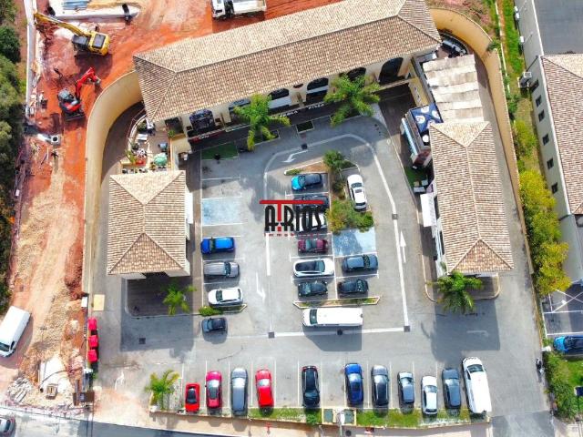 LOCAL COMMERCIAL 61 M²