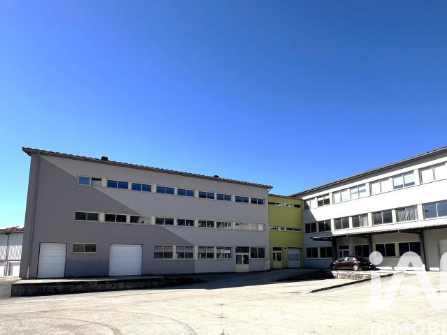 Local commercial 763 m²
