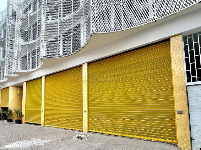 Local commercial 76 m² oasis