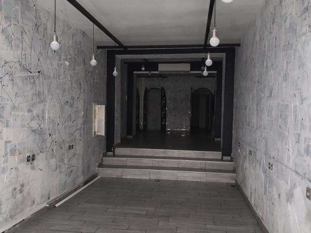 LOCAL COMMERCIAL 77M2 BEZIERS RUE PIETONNE