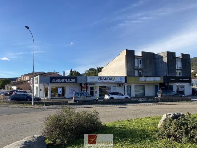 Local commercial 71m² Ganges