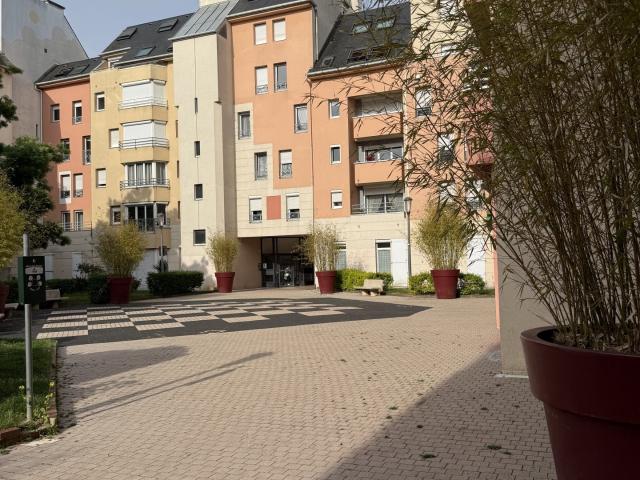 Local commercial 72 m²