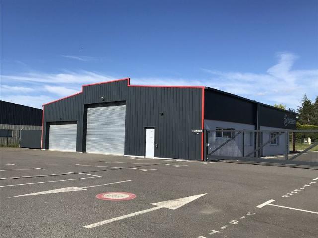 Local commercial 735m ²
