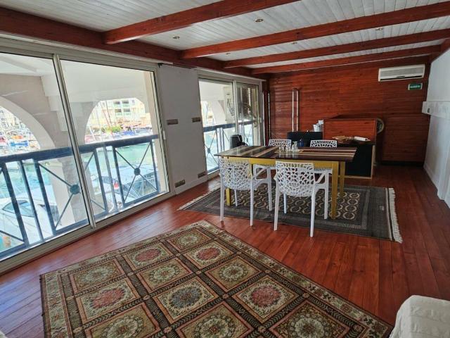 Local commercial 84 m²