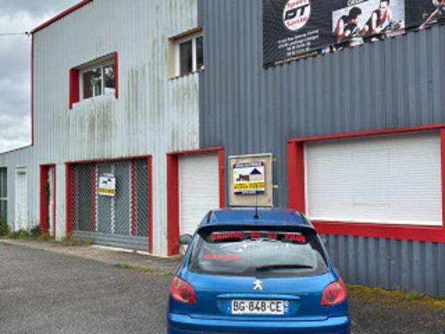 Local Commercial 555