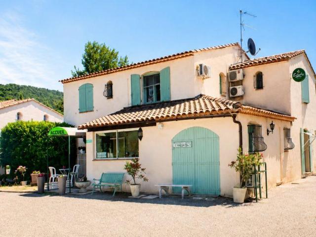 Local commercial 880 m²