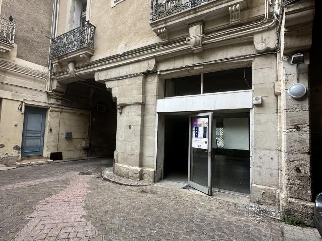 Local commercial 80 m²