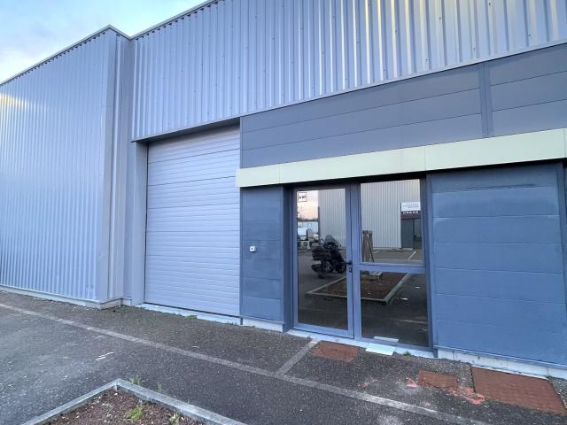 Local commercial 80 m²