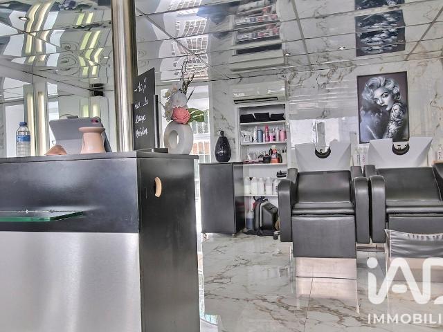 Local commercial 82 m²
